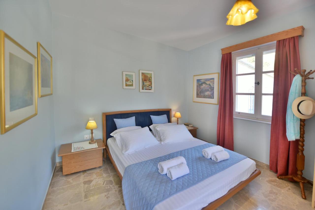Feel At Home - Family House In Hydra Экстерьер фото