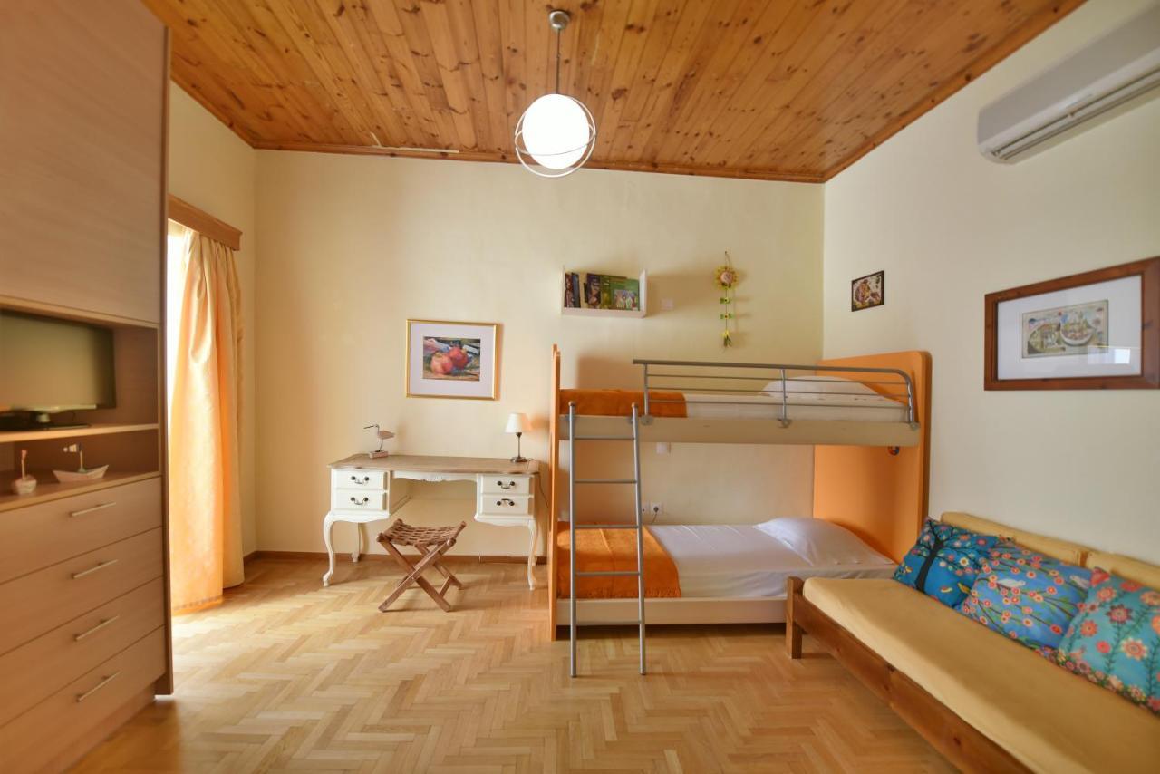 Feel At Home - Family House In Hydra Экстерьер фото