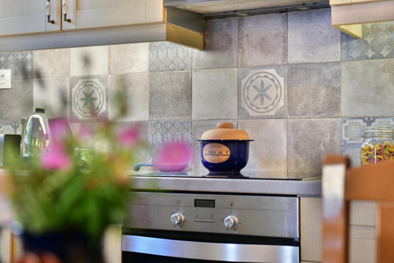 Feel At Home - Family House In Hydra Экстерьер фото